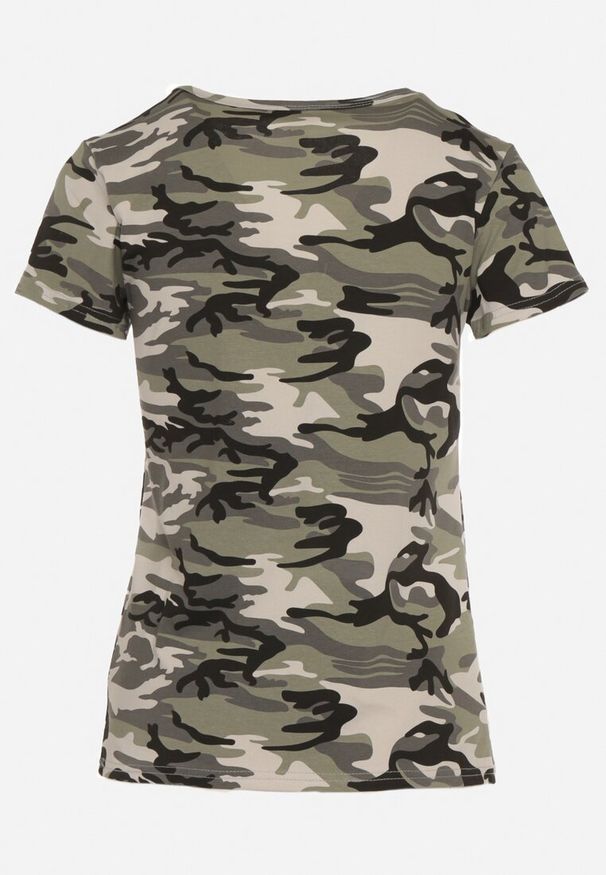 Born2be - Zielony Bawełniany T-shirt w Moro Navaria. Okazja: na co dzień. Kolor: zielony. Materiał: bawełna. Wzór: moro. Styl: militarny, casual