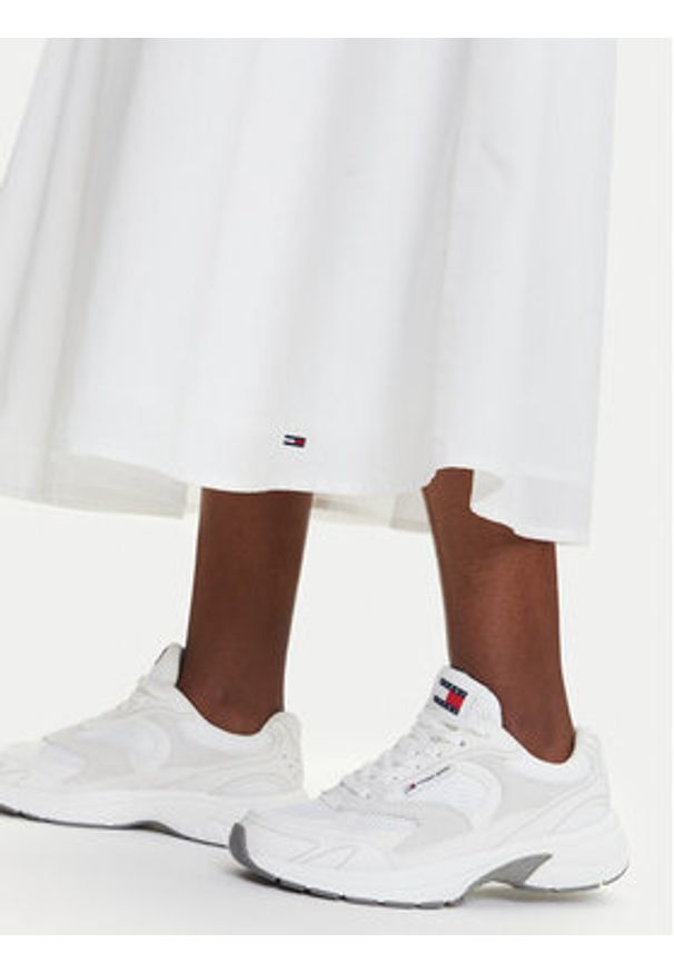Tommy Jeans Spódnica trapezowa DW0DW20980 Biały Regular Fit. Kolor: biały. Materiał: bawełna