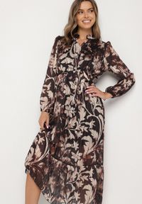 Born2be - Czarna Rozkloszowana Sukienka z Wiązanym Paskiem i Metaliczną Nicią Nalirina. Okazja: na co dzień. Typ kołnierza: dekolt w kształcie V. Kolor: czarny. Materiał: elastan, wiskoza. Wzór: aplikacja. Typ sukienki: rozkloszowane, proste. Styl: klasyczny, casual, elegancki #7