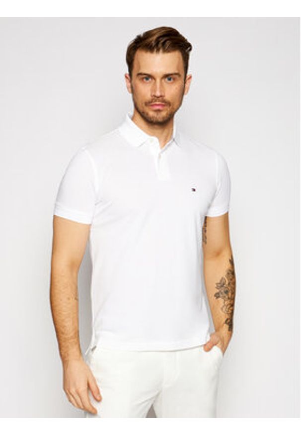TOMMY HILFIGER - Tommy Hilfiger Polo 1985 MW0MW17770 Biały Regular Fit. Typ kołnierza: polo. Kolor: biały. Materiał: bawełna