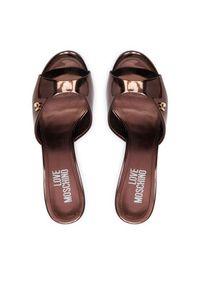 Love Moschino - LOVE MOSCHINO Klapki JA28209G0OJE0203 Czarny. Kolor: czarny. Materiał: skóra #3