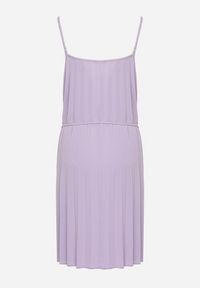 Born2be - Fioletowa Sukienka z Regulowanymi Ramiączkami z Materiałowym Paskiem Liata. Okazja: na spacer, na imprezę. Typ kołnierza: dekolt w kształcie V. Kolor: fioletowy. Materiał: materiał. Długość rękawa: na ramiączkach. Sezon: lato #4