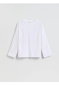 Reserved - Longsleeve z napisami - biały. Kolor: biały. Materiał: bawełna. Długość rękawa: długi rękaw. Wzór: napisy