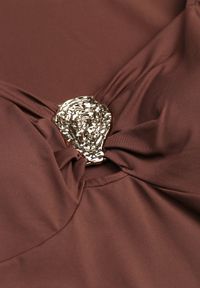 Born2be - Brązowe Body Ozdobione Metaliczną Aplikacją Furriva. Okazja: na co dzień, na imprezę. Kolor: brązowy. Wzór: aplikacja. Styl: casual, glamour, klasyczny, elegancki #7