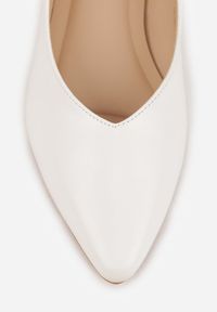 Renee - Białe Balerinki Vices Ozdobione Migdałowym Noskiem Neoranea. Okazja: na co dzień. Kolor: biały. Materiał: jeans. Wzór: aplikacja. Styl: casual, klasyczny, elegancki #7