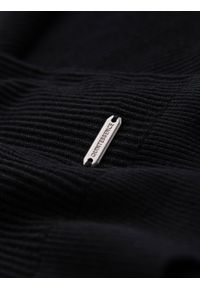 Ombre Clothing - Prążkowany sweter męski z guzikami przy dekolcie - czarny V2. Kolor: czarny. Materiał: prążkowany. Styl: elegancki #5