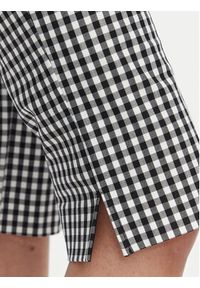 Guess Spodnie capri W6YB35 W4486 Czarny Slim Fit. Kolor: czarny. Materiał: syntetyk #5
