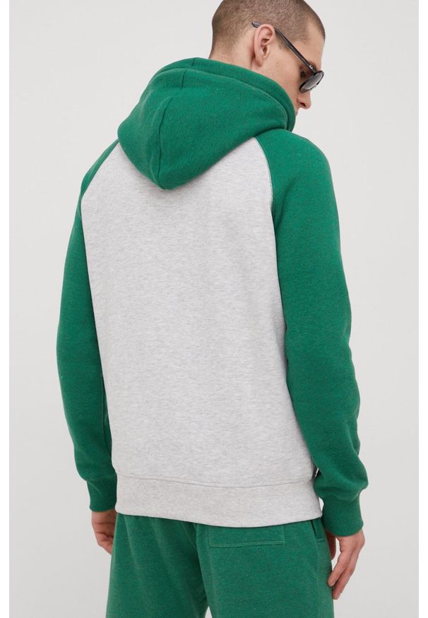 Superdry bluza męska kolor szary z kapturem z aplikacją. Okazja: na co dzień. Typ kołnierza: kaptur. Kolor: szary. Materiał: bawełna, materiał. Długość rękawa: raglanowy rękaw. Wzór: aplikacja. Styl: casual