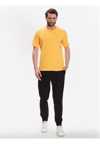 Champion T-Shirt 218496 Pomarańczowy Regular Fit. Kolor: pomarańczowy. Materiał: bawełna