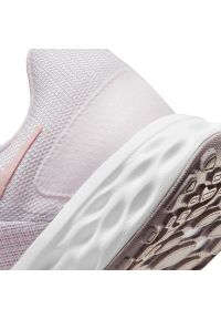 Buty Nike Revolution 6 Next Nature W DC3729 500 różowe. Zapięcie: sznurówki. Kolor: różowy. Szerokość cholewki: normalna. Model: Nike Revolution. Sport: bieganie #3