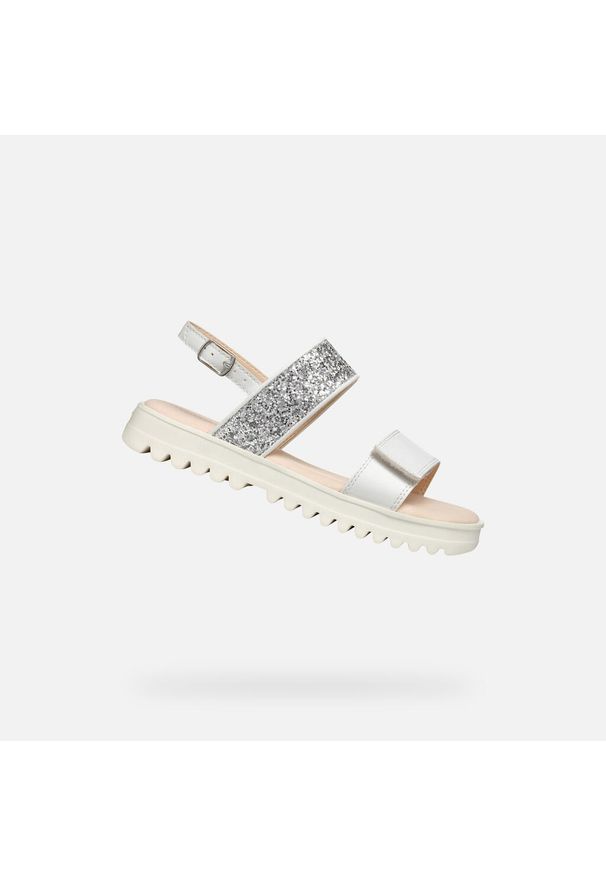 Sandały Geox Model J Sandal Coralie Gir Kolor Biały. Kolor: biały. Materiał: syntetyk. Sezon: lato