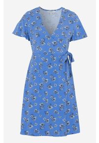 Cellbes - Kwiecista sukienka kopertowa. Kolor: niebieski. Materiał: jersey. Długość rękawa: krótki rękaw. Typ sukienki: kopertowe. Styl: elegancki #3
