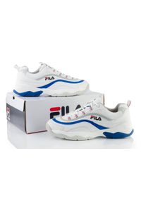 Buty do chodzenia męskie Fila Ray Low białe. Kolor: biały, niebieski, czerwony, wielokolorowy. Materiał: guma, syntetyk, materiał. Sport: turystyka piesza #2