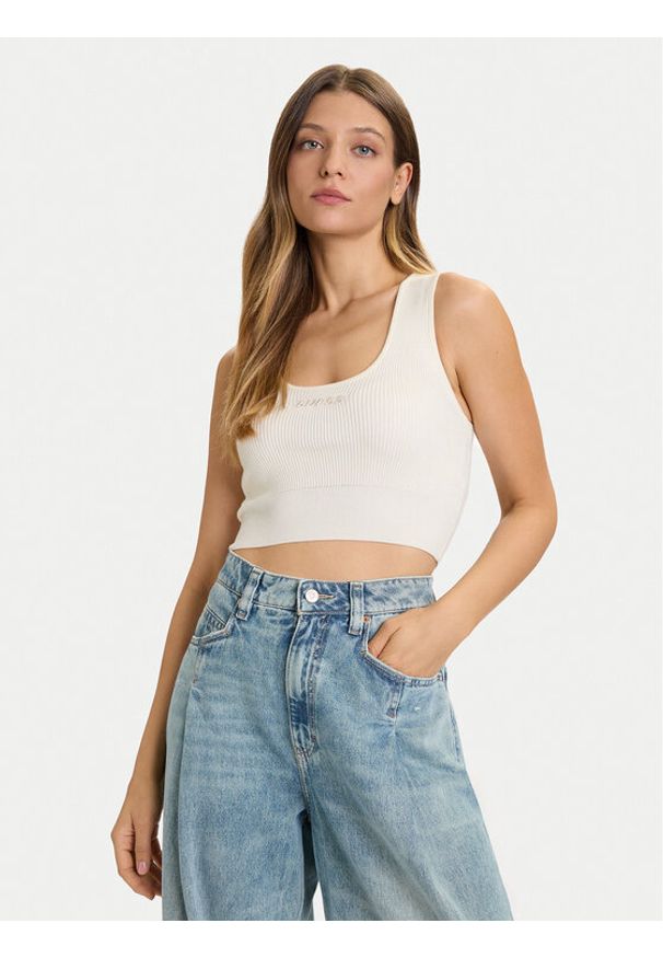 Guess Top V5BP05 Z3JD2 Beżowy Slim Fit. Kolor: beżowy. Materiał: syntetyk