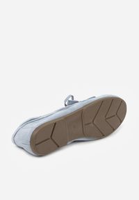 Renee - Niebieskie Mokasyny z Koralikami Kokardą i Frędzlami Nahda. Okazja: na co dzień. Kolor: niebieski. Materiał: jeans. Styl: casual, street #9