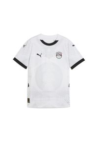 Puma - Młodzieżowa koszulka wyjazdowa Egipt 2025 PUMA. Kolor: beżowy, biały, wielokolorowy. Materiał: prążkowany. Wzór: aplikacja. Sport: piłka nożna #1