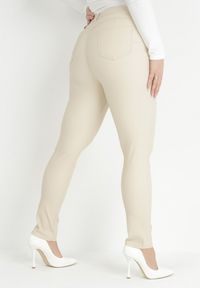 Born2be - Jasnobeżowe Spodnie Skinny Push Up Zami. Kolekcja: plus size. Kolor: beżowy #4