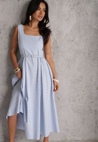 Renee - Niebieska Retro Sukienka z Bawełny i Wiskozy w Kropki o Rozkloszowanym Kroju Phrithoe. Okazja: na randkę. Kolor: niebieski. Materiał: wiskoza, bawełna. Wzór: kropki. Typ sukienki: rozkloszowane. Styl: retro #1