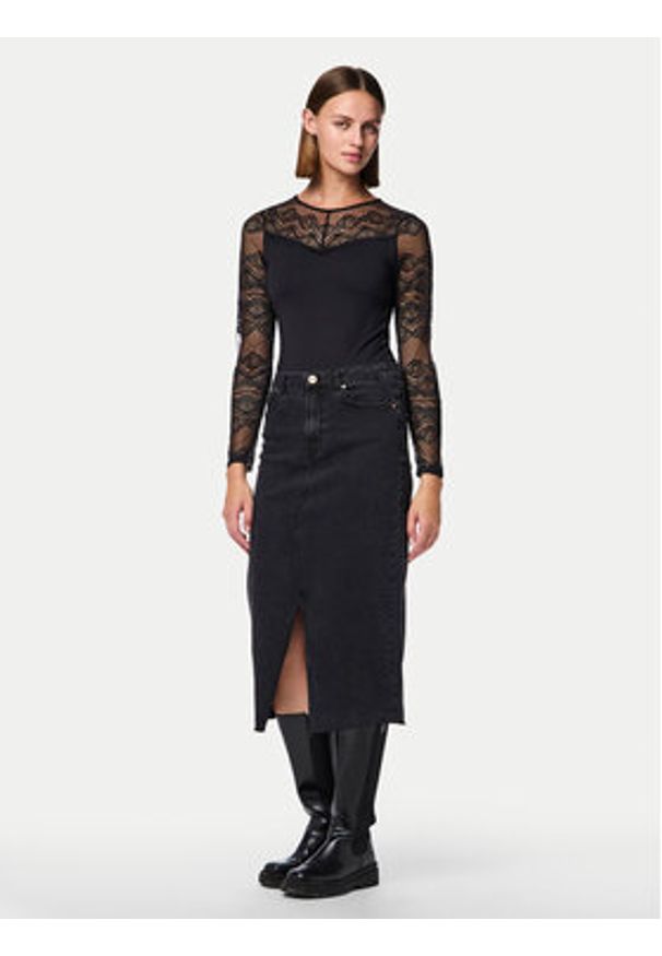 Pieces Body Sinna 17151126 Czarny Slim Fit. Kolor: czarny. Materiał: syntetyk