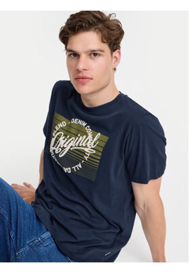 Blend T-Shirt 20717959 Granatowy Regular Fit. Kolor: niebieski. Materiał: bawełna