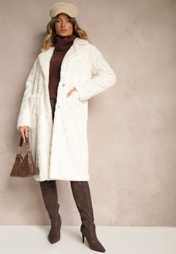 Renee - Biały Płaszcz Jednorzędowy Vertiana. Okazja: na co dzień, na imprezę. Kolor: biały. Materiał: jeans. Sezon: jesień, zima. Styl: klasyczny, casual, elegancki, wizytowy
