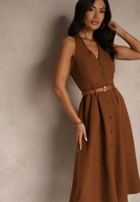 Renee - Brązowa Rozkloszowana Sukienka z Guzikami Folunira. Kolor: brązowy. Sezon: lato, wiosna. Styl: elegancki