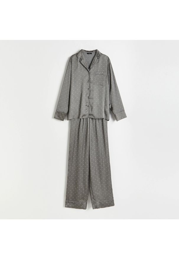 Reserved - Satynowa piżama w kropki - Szary. Kolor: szary. Materiał: satyna. Wzór: kropki