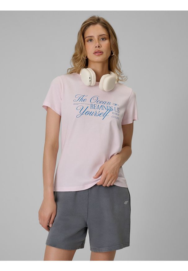 4f - 4F T-shirt regular z nadrukiem damski - różowy M. Okazja: na co dzień, na spacer, do pracy. Kolor: różowy. Materiał: materiał, bawełna. Wzór: nadruk. Styl: casual