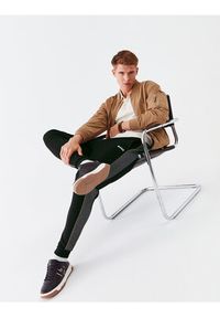 BOSS - Boss Spodnie dresowe 50491283 Czarny Regular Fit. Kolor: czarny. Materiał: bawełna