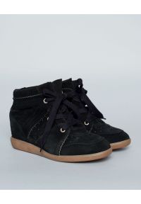 ISABEL MARANT - Sneakersy Bobby Black. Okazja: na co dzień. Nosek buta: okrągły. Kolor: czarny. Materiał: jeans, guma, zamsz. Obcas: na koturnie. Styl: klasyczny, casual, elegancki #5