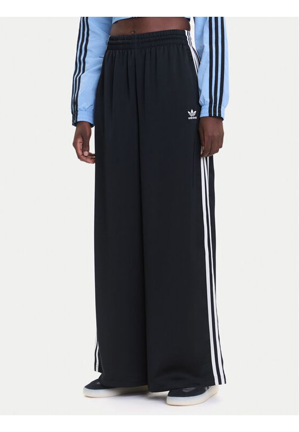 Adidas - adidas Spodnie dresowe adicolor Satin IU2520 Czarny Wide Leg. Kolor: czarny. Materiał: syntetyk