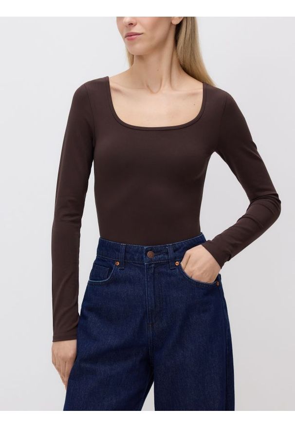 Reserved - Body z lyocellem - ciemnobrązowy. Kolor: brązowy. Materiał: dzianina