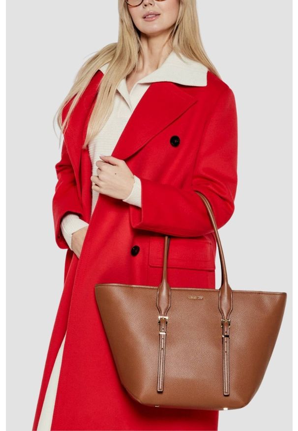 Michael Kors - MICHAEL KORS Brązowa shopperka skórzana. Kolor: brązowy. Materiał: skórzane. Styl: casual, klasyczny, elegancki