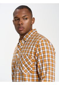 Big-Star - Koszula męska w kratę pomaraŅczowa Wermutiser 701. Typ kołnierza: button down. Kolor: pomarańczowy. Materiał: materiał, bawełna, tkanina. Wzór: haft, kratka. Styl: klasyczny, elegancki #6