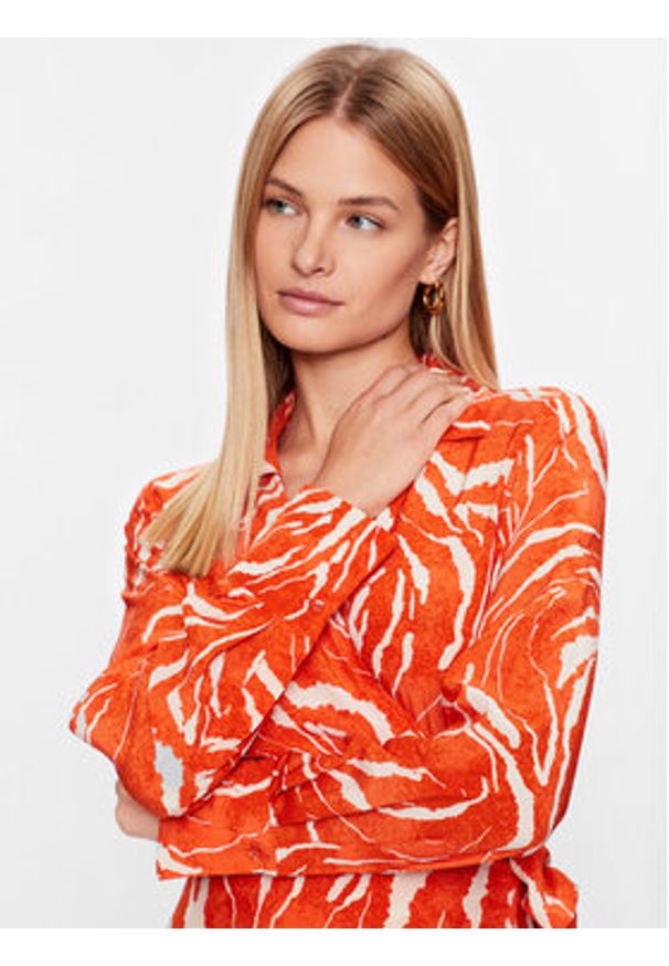 Selected Femme Sukienka codzienna 16089030 Pomarańczowy Regular Fit. Okazja: na co dzień. Kolor: pomarańczowy. Materiał: wiskoza. Typ sukienki: proste. Styl: casual