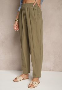 Renee - Ciemnozielone Spodnie z Bawełny High Waist Sonirea. Okazja: na co dzień. Stan: podwyższony. Kolor: zielony. Materiał: bawełna. Styl: casual #4
