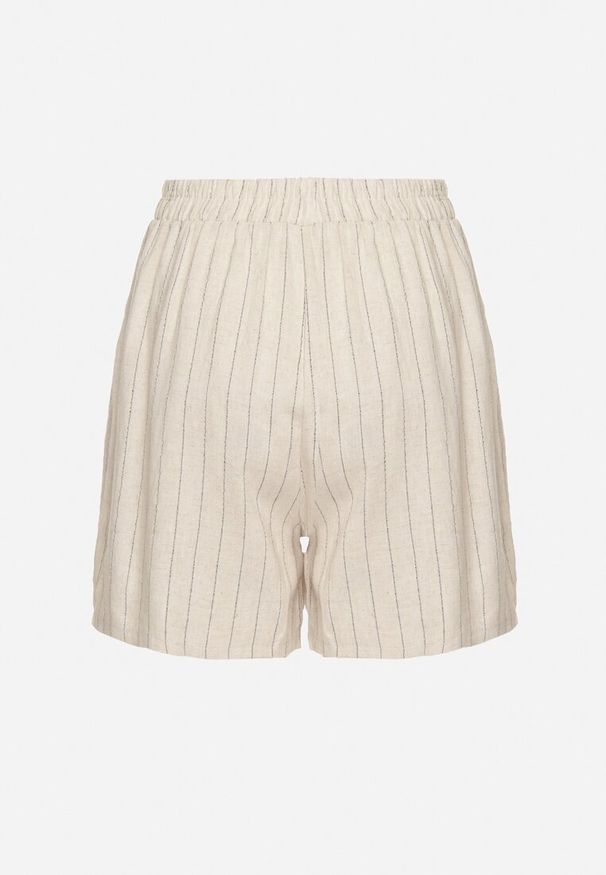 Born2be - Beżowe Wiskozowe Szorty z Lnem o Klasycznym Kroju z Wysokim Stanem Linelle. Okazja: na co dzień, na spacer. Stan: podwyższony. Kolor: beżowy. Materiał: len, wiskoza. Wzór: paski. Styl: klasyczny