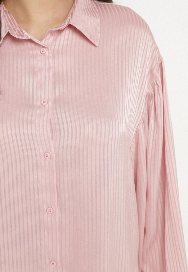 Born2be - Różowa Koszula z Bufiastymi Rękawami i Przedłużonym Tyłem Zilima. Okazja: na co dzień. Kolor: różowy. Materiał: jeans. Styl: klasyczny, casual, elegancki
