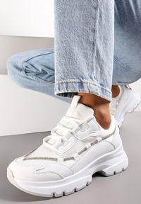 Renee - Białe Sneakersy ze Stoperem na Grubej Podeszwie Saighan. Okazja: na co dzień. Kolor: biały