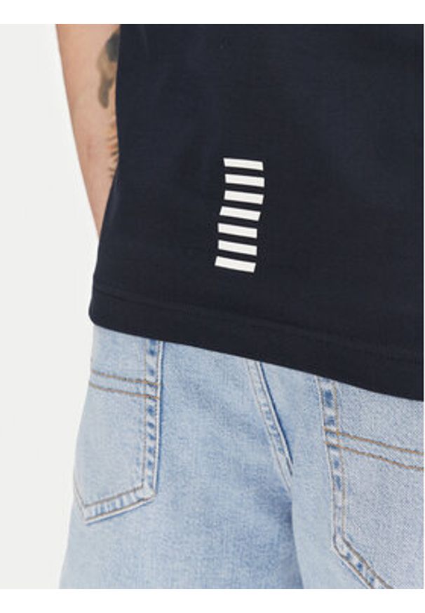 EA7 Emporio Armani Polo 8NPF16 PJVUZ 1562 Granatowy Slim Fit. Typ kołnierza: polo. Kolor: niebieski. Materiał: bawełna