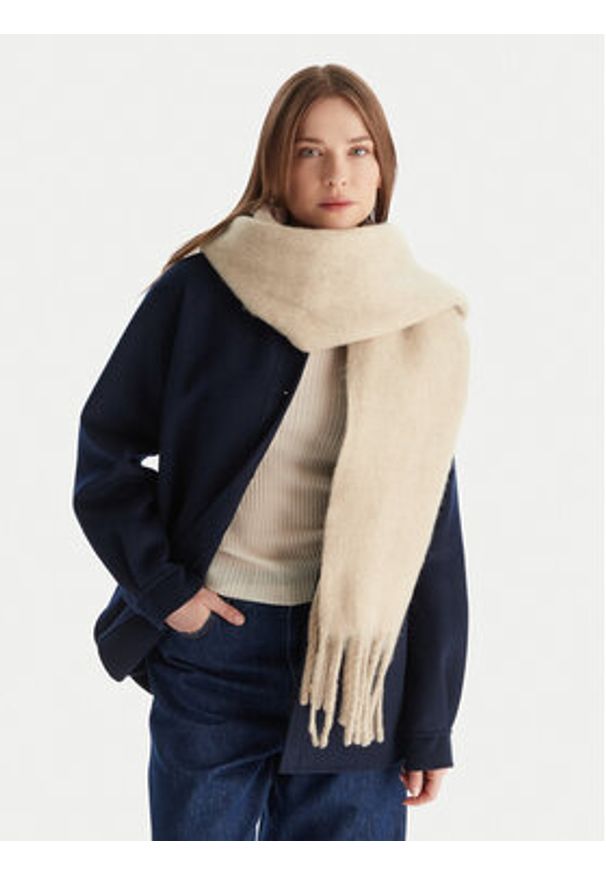 Calvin Klein Szalik Emblem Brushed LV04D8069G Beżowy. Kolor: beżowy. Materiał: poliester