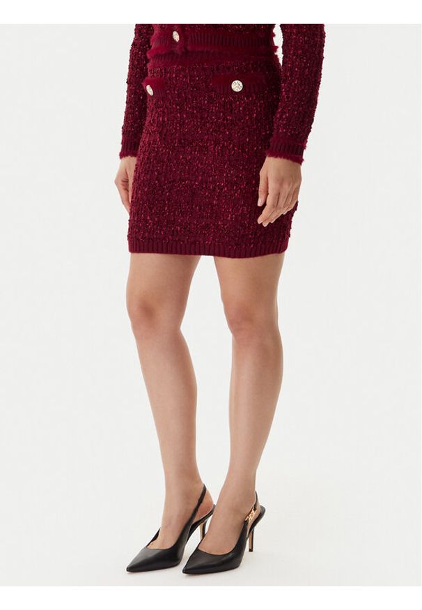 Guess Spódnica ołówkowa W5BD1X Z4090 Czerwony Slim Fit. Kolor: czerwony. Materiał: syntetyk