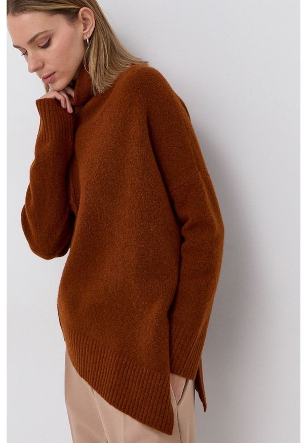 AllSaints Sweter wełniany damski kolor pomarańczowy z golfem. Typ kołnierza: golf. Kolor: pomarańczowy. Materiał: wełna. Długość rękawa: długi rękaw. Długość: długie