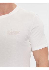 Guess T-Shirt Ss Cn Treated M4RI49 KBL31 Biały Slim Fit. Kolor: biały. Materiał: bawełna #4