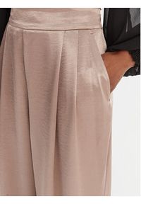 Guess Spodnie materiałowe W6RB66 W2612 Beżowy Slim Fit. Kolor: beżowy. Materiał: syntetyk #2