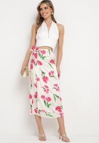 Born2be - Beżowo-Różowa Spódnica Satynowa o Kopertowym Fasonie Wiązana w Pasie w Kwiatowy Print Aisaleva. Okazja: na co dzień. Kolor: beżowy. Materiał: satyna. Wzór: nadruk, kwiaty. Styl: klasyczny, casual #4