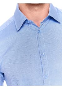 TOP SECRET - Koszula strukturalna o dopasowanym kroju. Kolor: niebieski. Materiał: tkanina. Długość rękawa: długi rękaw. Długość: długie. Wzór: gładki, ze splotem. Sezon: zima, jesień. Styl: elegancki #3