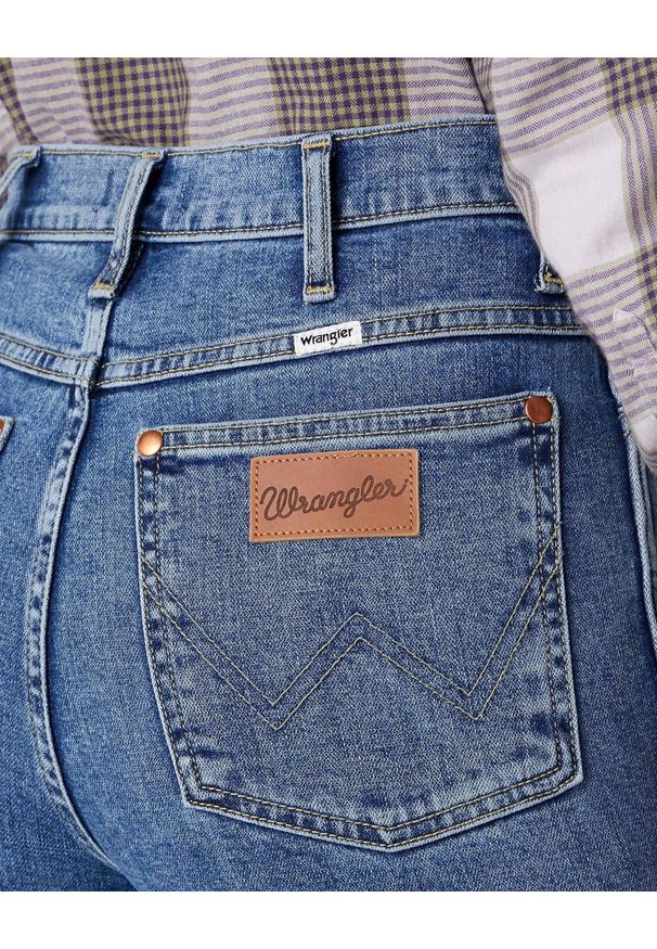 Wrangler - DAMSKIE SPODNIE JENANSOWE WRANGLER HERITAGE FIT - WILD HERITAGE MID W2H2-D2-23H 112128607