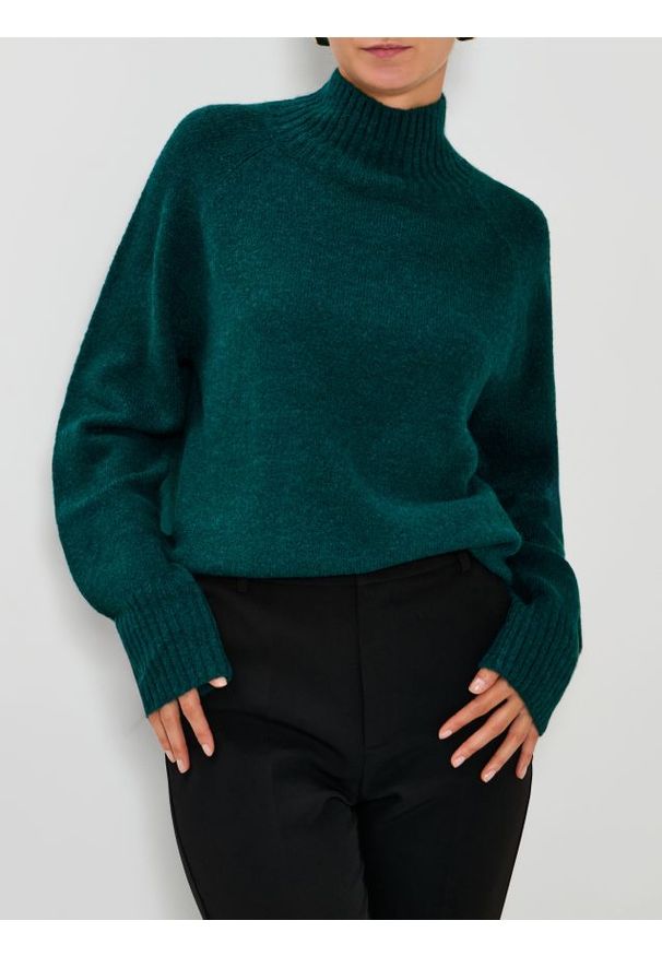 Sinsay - Sweter ze stójką - zielony. Typ kołnierza: kołnierzyk stójkowy. Kolor: zielony
