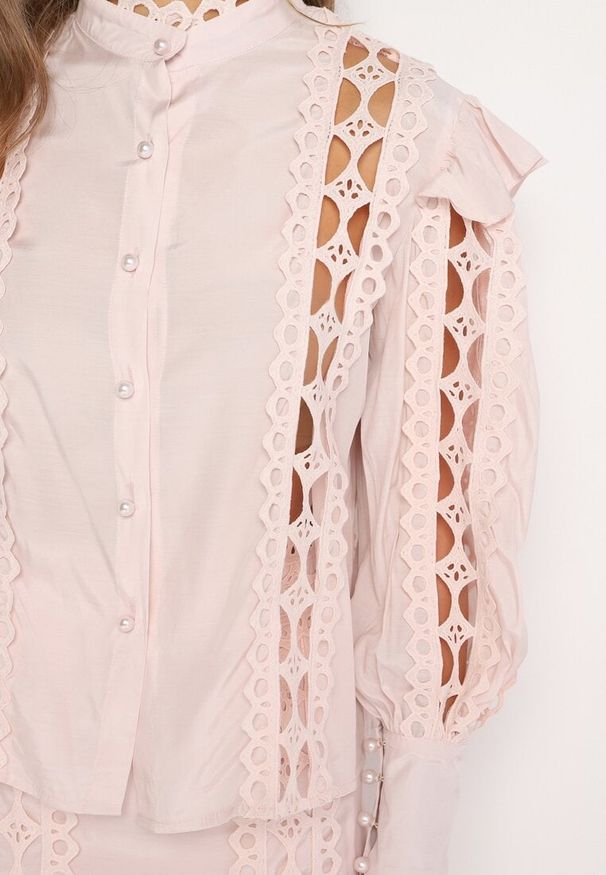 Born2be - Różowy Ażurowy Komplet z Dodatkiem Bawełny Koszula z Perełkowymi Guzikami i Spódnica Leniyana. Kolor: różowy. Materiał: bawełna. Wzór: ażurowy